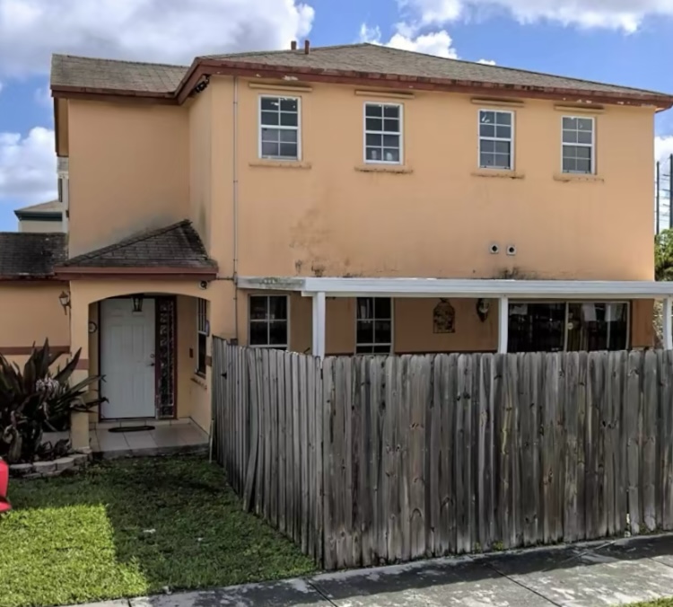 House before renovation - view 1